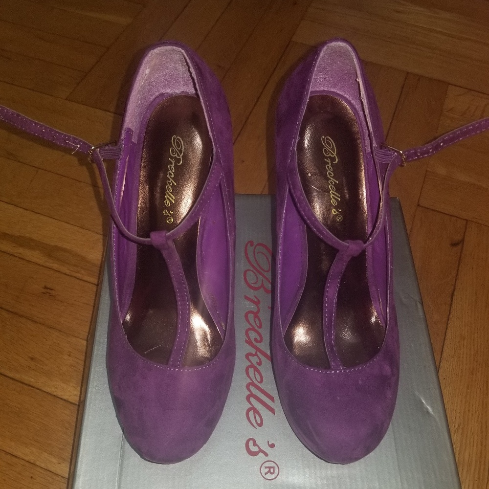2/$13 BRECKELLES WEDGES